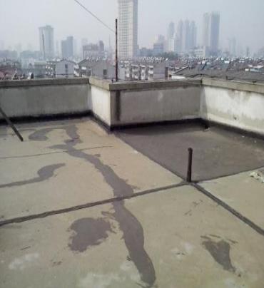 潮州漏水维修 楼顶漏水是什么原因，楼顶漏水维修方法是什么?